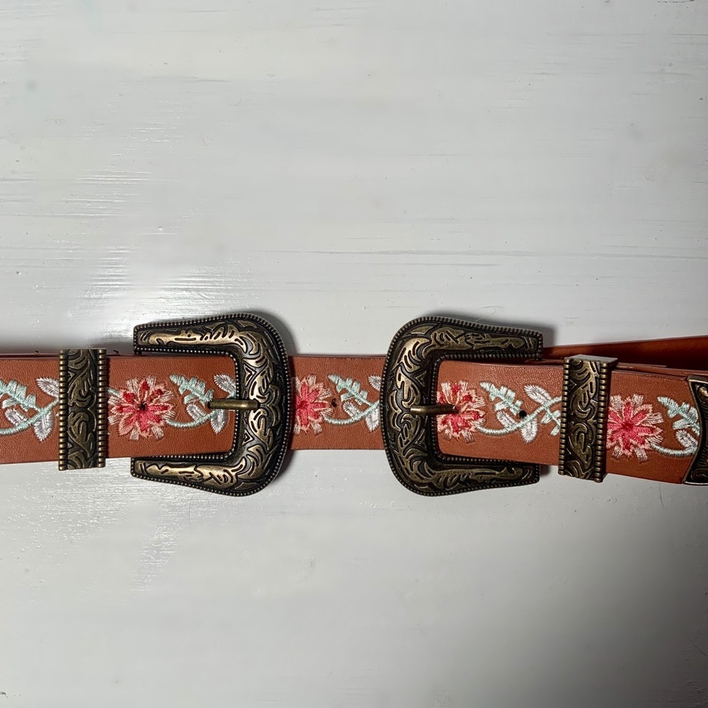 Double buckle belt